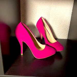 Beautiful hot pink shoes